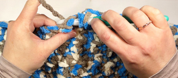 How to Crochet the Waffle Stitch - Avery Lane Creations