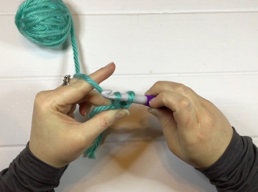 sample 2 loops single crochet stitch